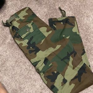 Army fatigue camo pants